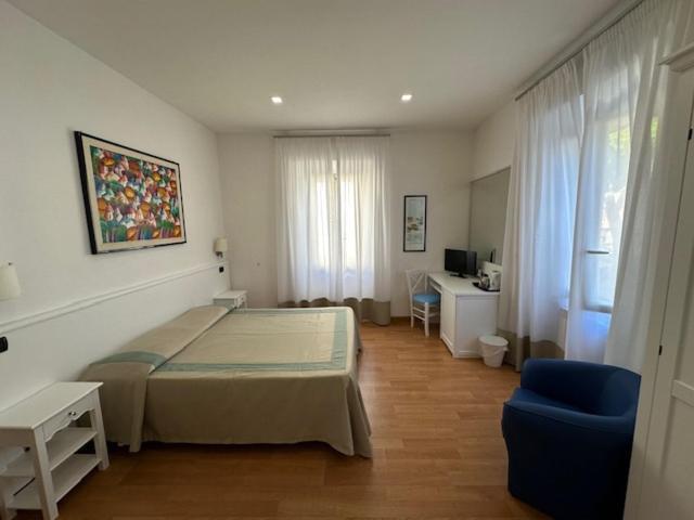 Hotel L'Isola Santa Marinella Exteriér fotografie